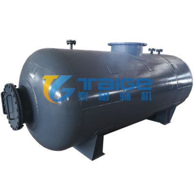 旋膜式除氧器安裝現(xiàn)場，旋膜式除氧器效果圖